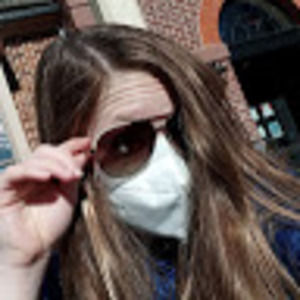 Meet your Posher, Caroline